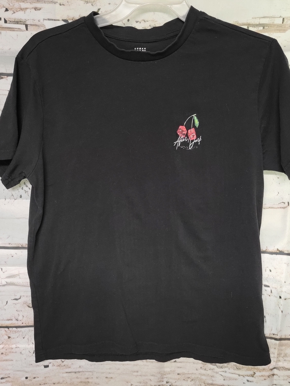 Urban Man After Dark Cherry Dice Graphic T-Shirt Black Short Sleeve Men's Small